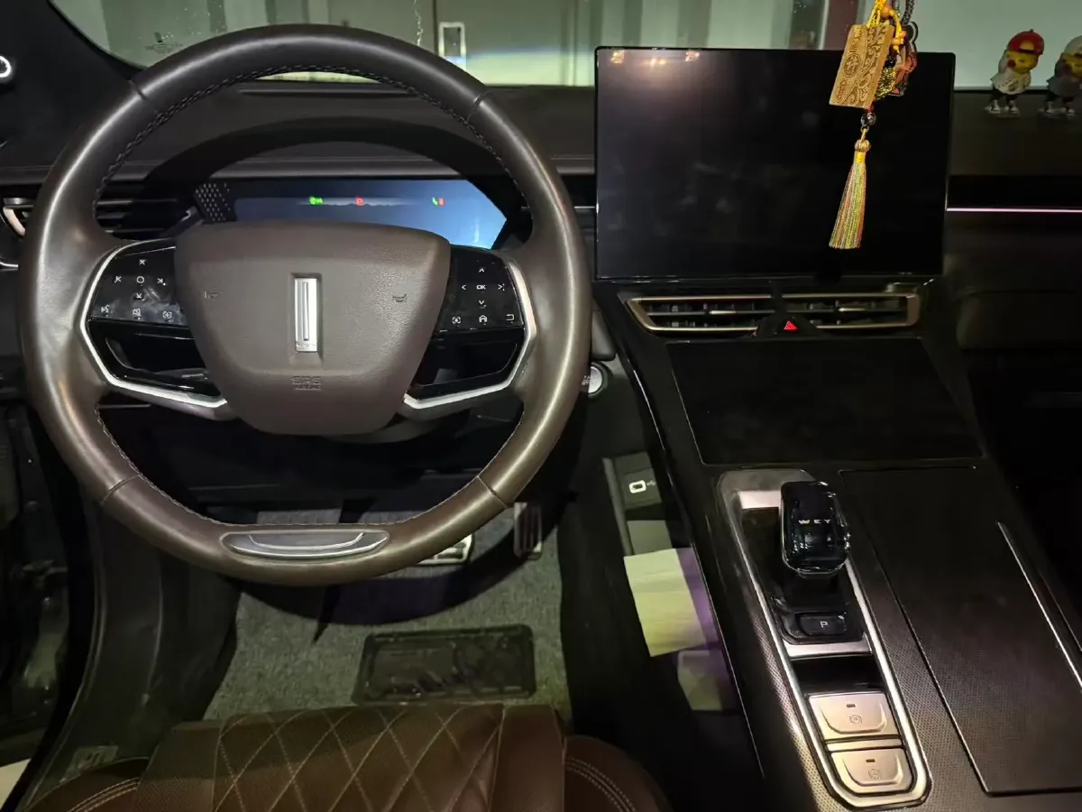 2022 WEY Mocha 1.5T 156HP L4 2DHT PHEV 39.67KWH,autocango,china used car exporter,china ev exporter,chinese used car exporter,chinese used ev exporter