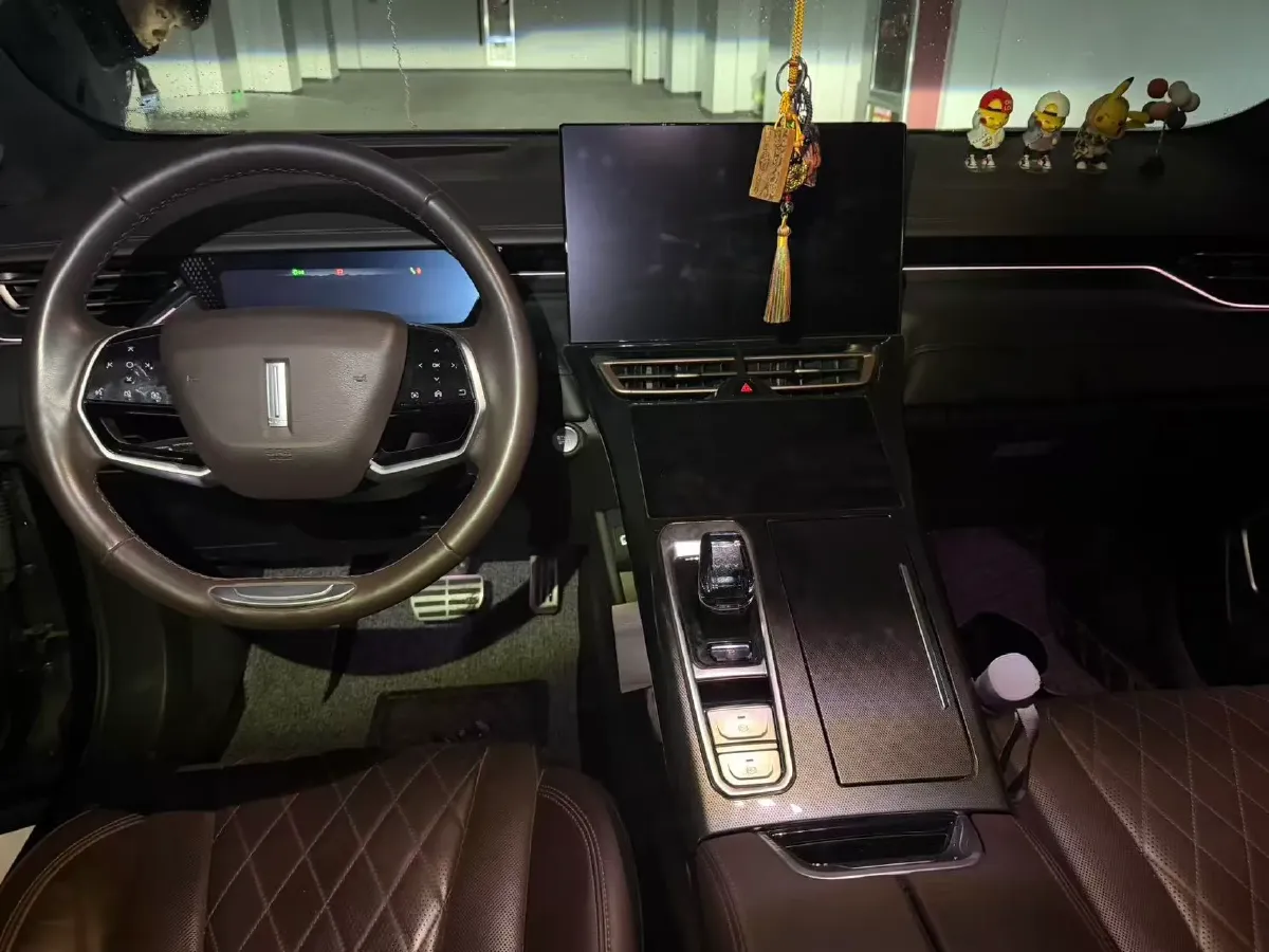 2022 WEY Mocha 1.5T 156HP L4 2DHT PHEV 39.67KWH,autocango,china used car exporter,china ev exporter,chinese used car exporter,chinese used ev exporter