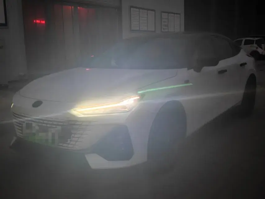 2023 ChangAn UNI-V iDD 1.5T 170HP L4 6TCT PHEV 18.4KWH