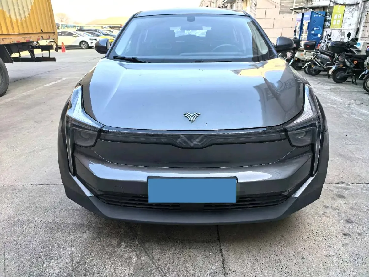 2022 Venucia Grand V 1.5T 190HP L4 7DCT,autocango,china used car exporter,china ev exporter,chinese used car exporter,chinese used ev exporter