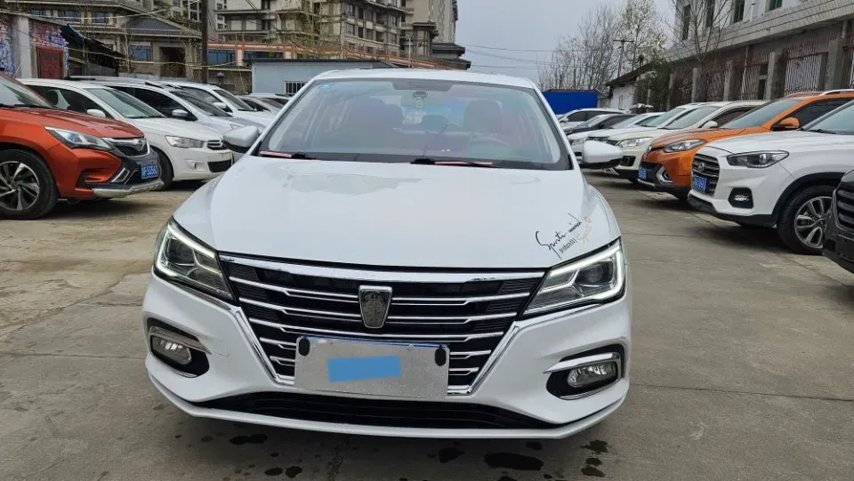 2020 Roewe i5 1.5L 120HP L4 5MT,autocango,china used car exporter,china ev exporter,chinese used car exporter,chinese used ev exporter