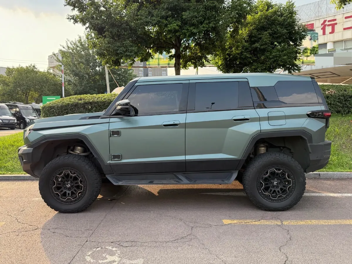 2023 M Hero 917 REEV 197HP 2AT REEV 65.8KWH,autocango,china used car exporter,china ev exporter,chinese used car exporter,chinese used ev exporter