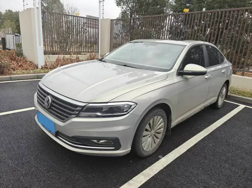 2019 Volkswagen Sagitar 1.2T 116HP L4 7DCT