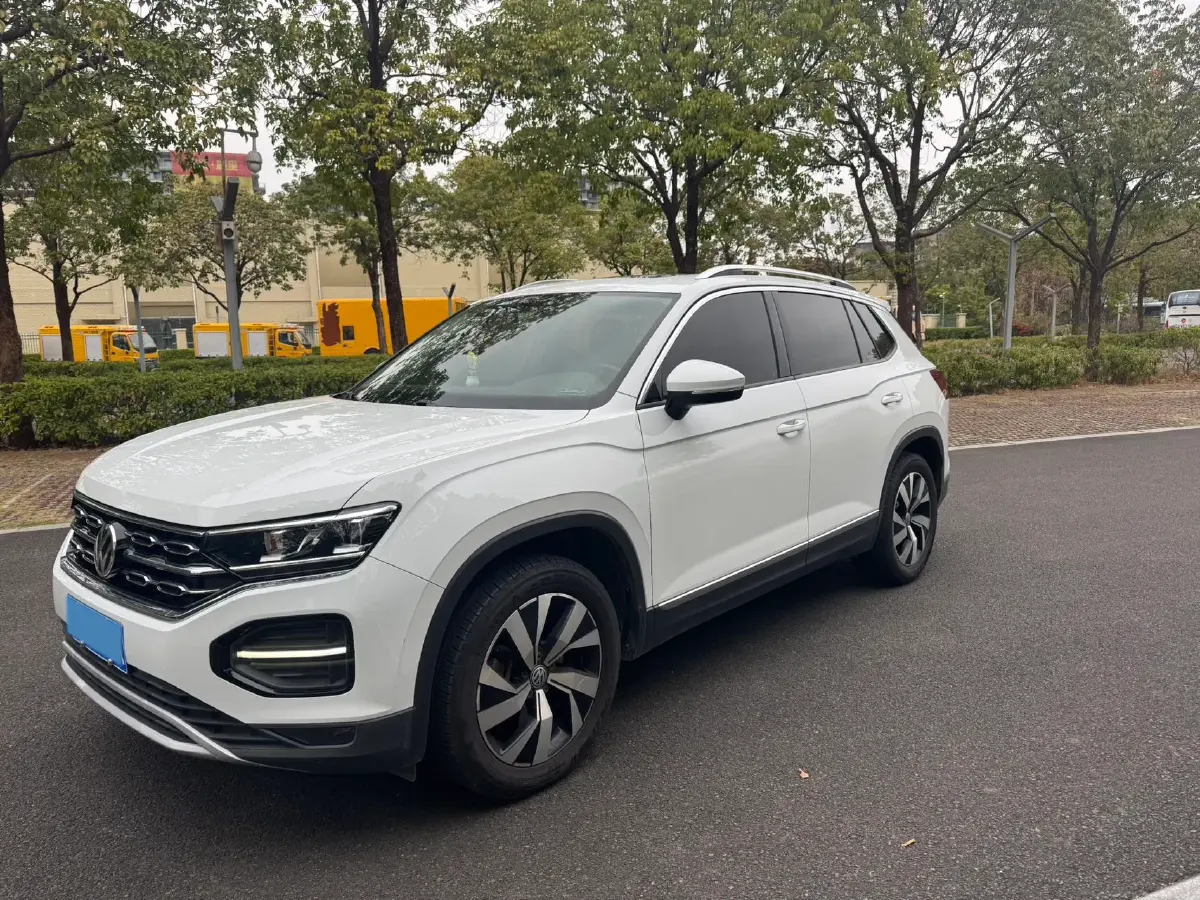 2019 Jeep Cherokee 2.0T 234HP L4 9AT