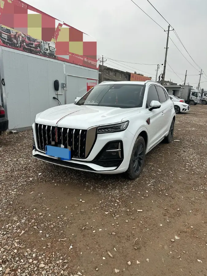 2023 HongQi HS5 2.0T 252HP L4 8AT