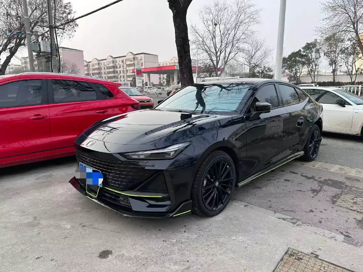 2022 ChangAn UNI-V 1.5T 188HP L4 7DCT