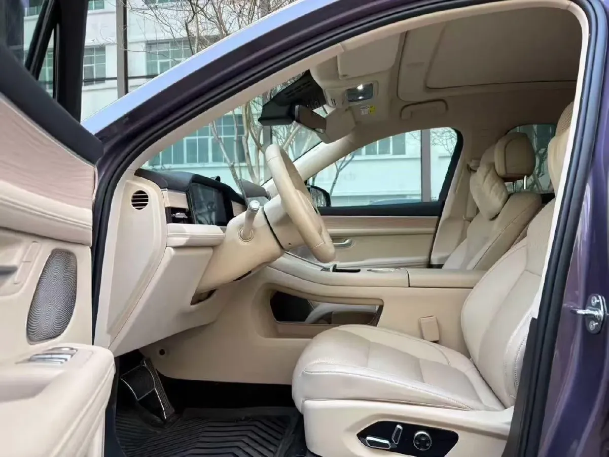 2025 AITO AITO M5 1.5T 152HP L4 REEV 42KWH,autocango,china used car exporter,china ev exporter,chinese used car exporter,chinese used ev exporter