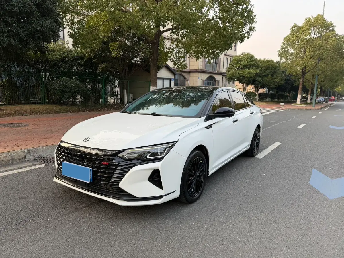 2022 DongFeng Aeolus YiXuan MAX 1.5T 190HP L4 7DCT