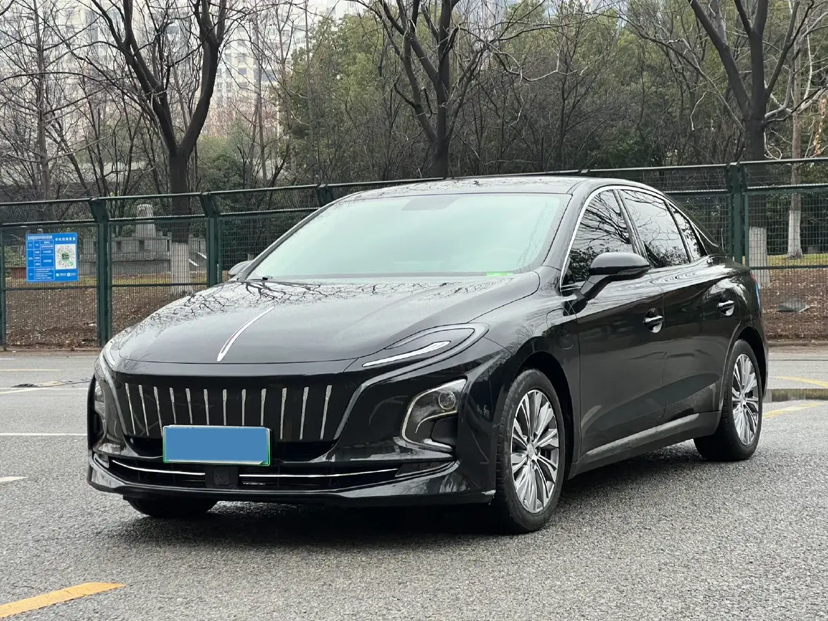 2024 HongQi E-QM5 BEV 72KWH