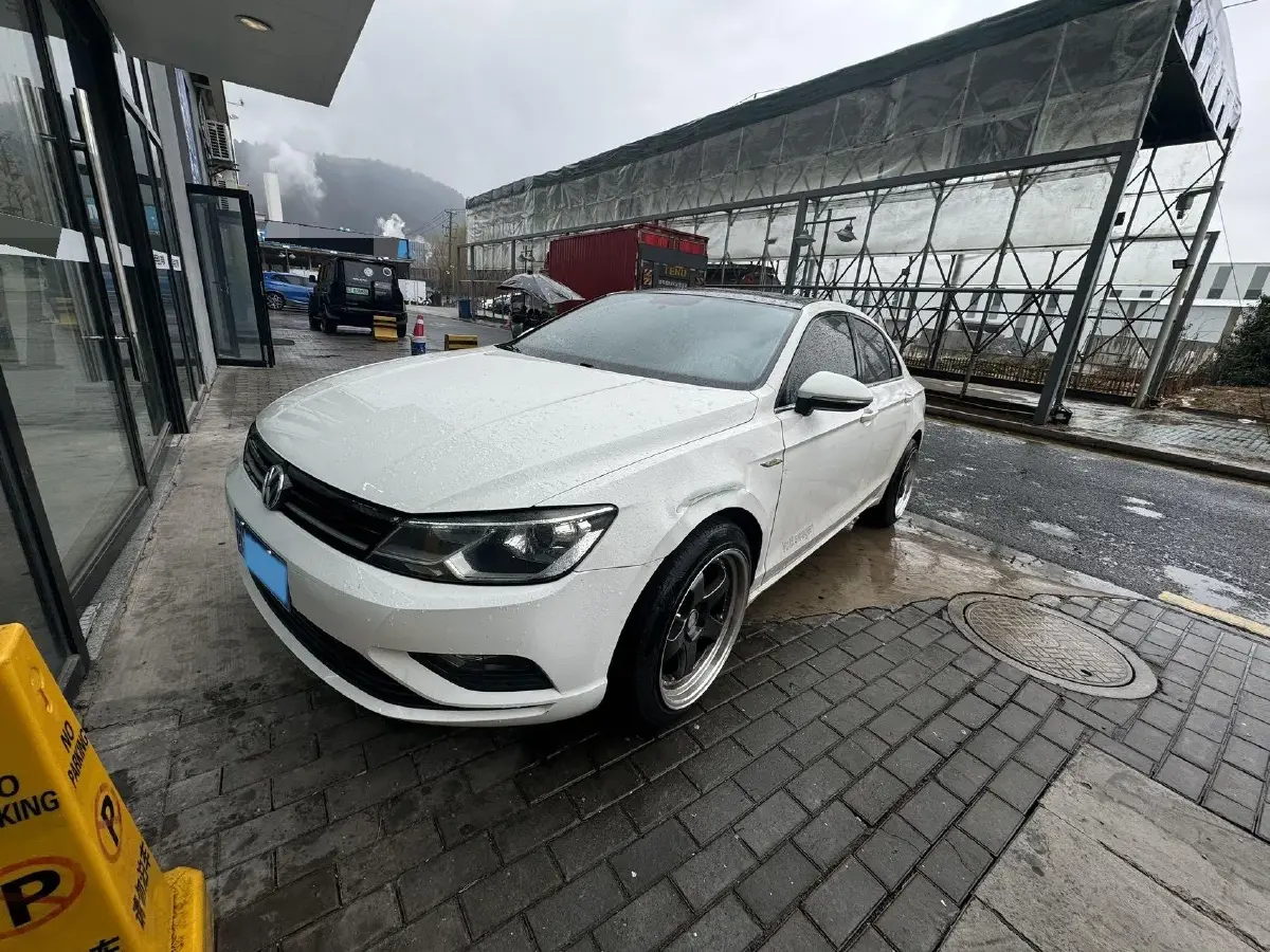 2018 Volkswagen Lamando 1.4T 131HP L4 7DCT