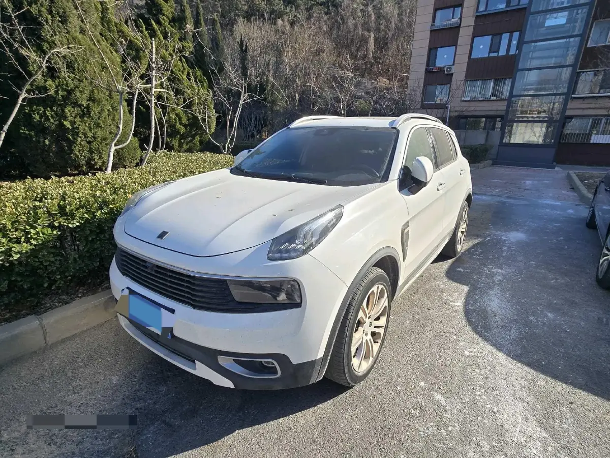 2019 LYNK&CO 01 2.0T 190HP L4 6AT