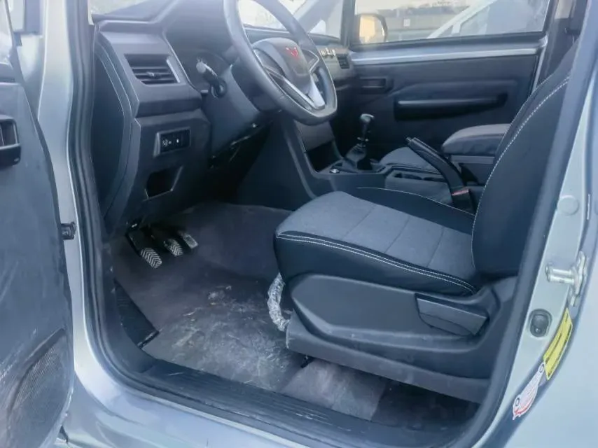 2022 WuLing ZhengChen 2.0L 136HP L4 6MT,autocango,china used car exporter,china ev exporter,chinese used car exporter,chinese used ev exporter