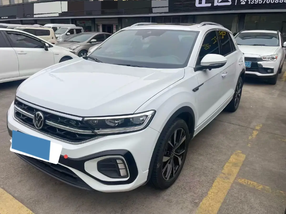 2023 Volkswagen T-Roc 1.5T 160HP L4 7DCT