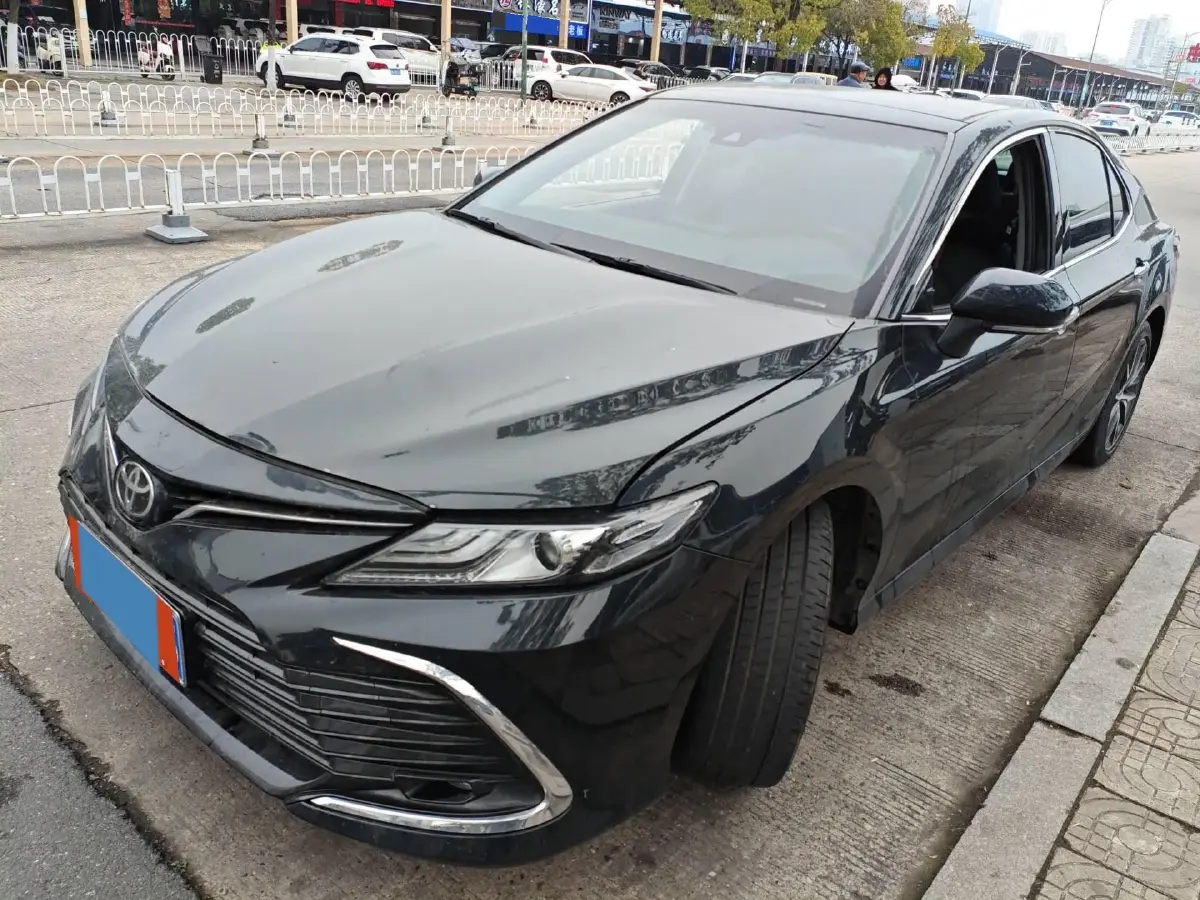 2021 Toyota Camry 2.5L 209HP L4 8AT