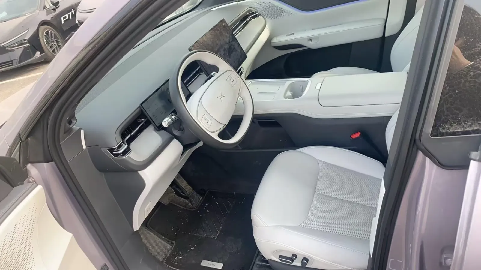 2025 Xpeng G6 BEV 68.5KWH,autocango,china used car exporter,china ev exporter,chinese used car exporter,chinese used ev exporter