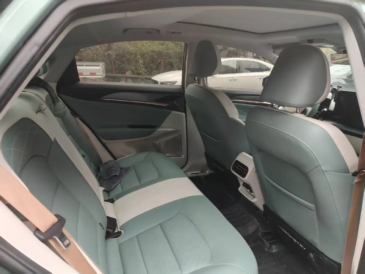 2022 Ruichi Auto ED71 BEV 60.152KWH,autocango,china used car exporter,china ev exporter,chinese used car exporter,chinese used ev exporter