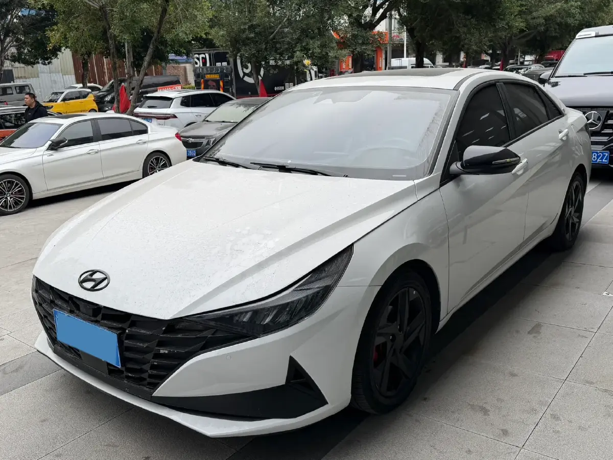 2022 Hyundai Elantra 1.5L 115HP L4 CVT