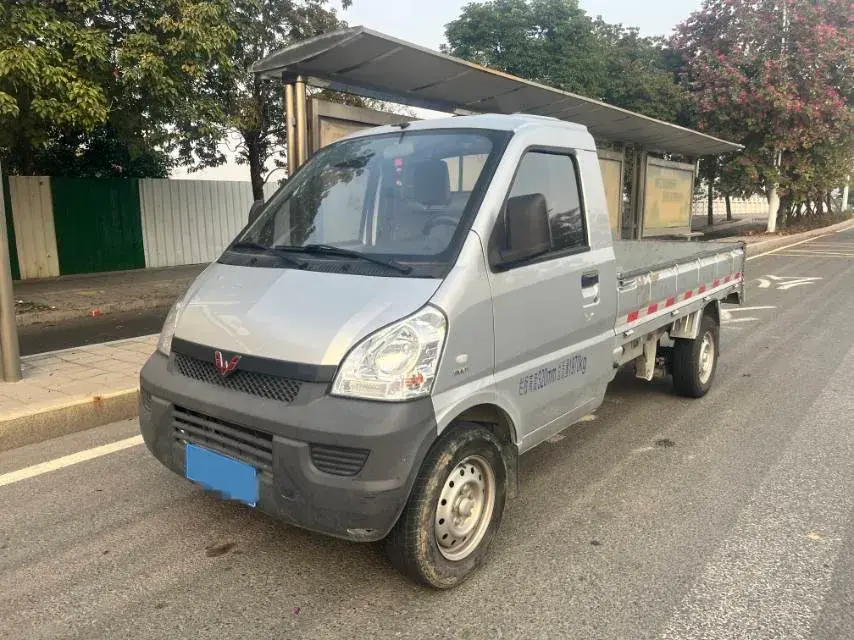 2022 WuLing RongGuang Mini Truck 1.5L 99HP L4 5MT