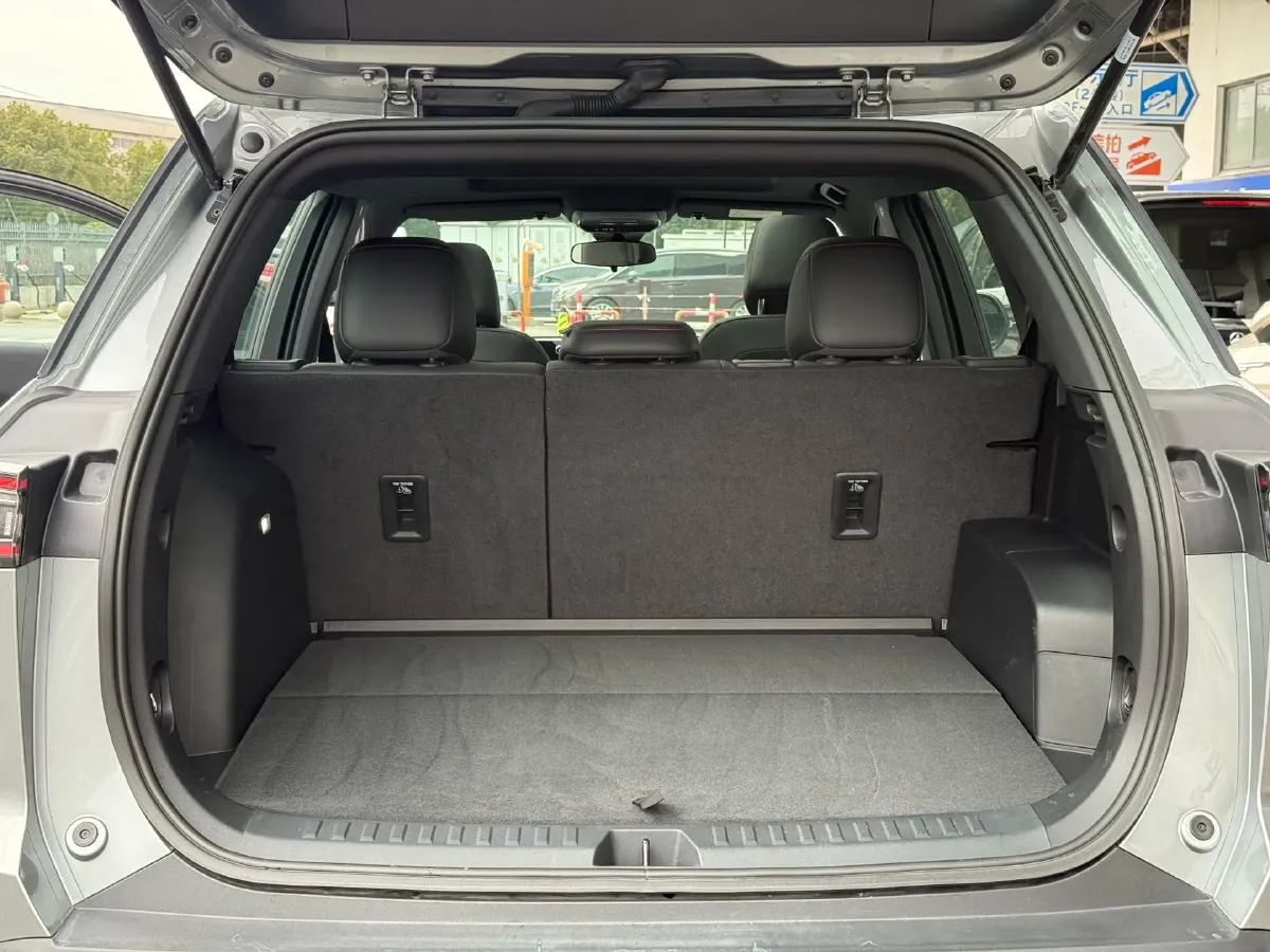 2024 Chevrolet EquinoxPlus 1.5T 180HP L4 2DHT PHEV 16.5KWH,autocango,china used car exporter,china ev exporter,chinese used car exporter,chinese used ev exporter