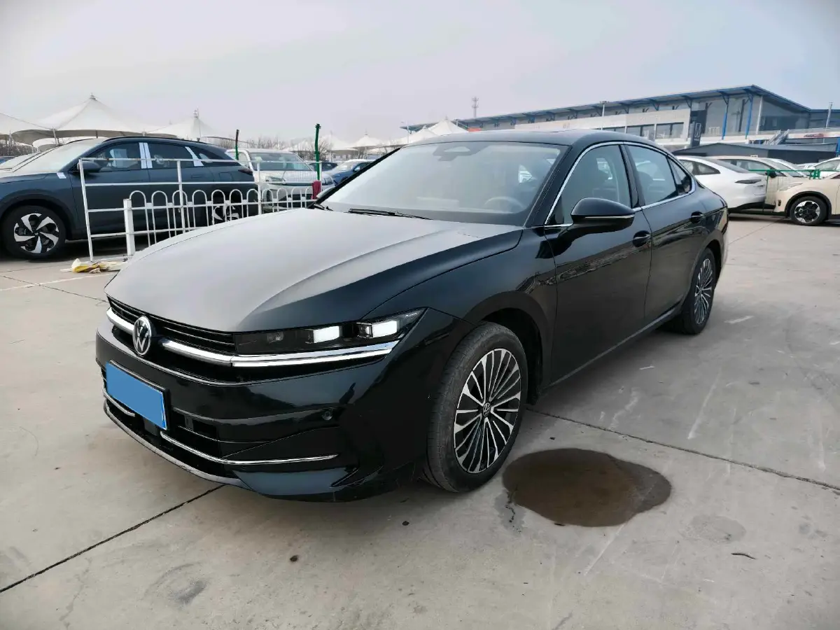2024 Volkswagen Magotan 2.0T 220HP L4 7DCT