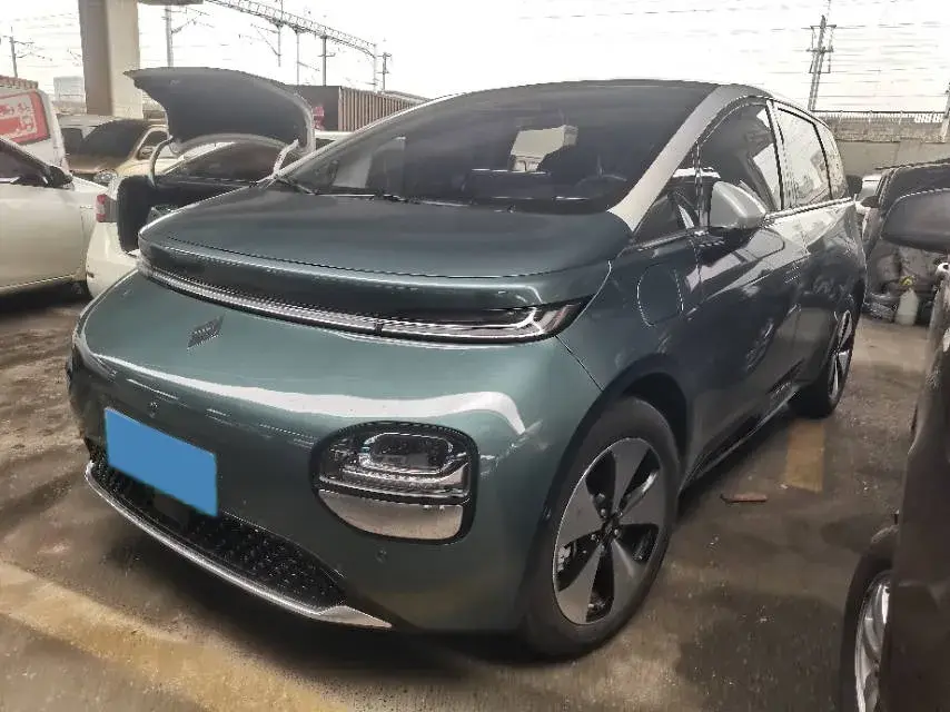 2023 BaoJun Cloud BEV 50.6KWH