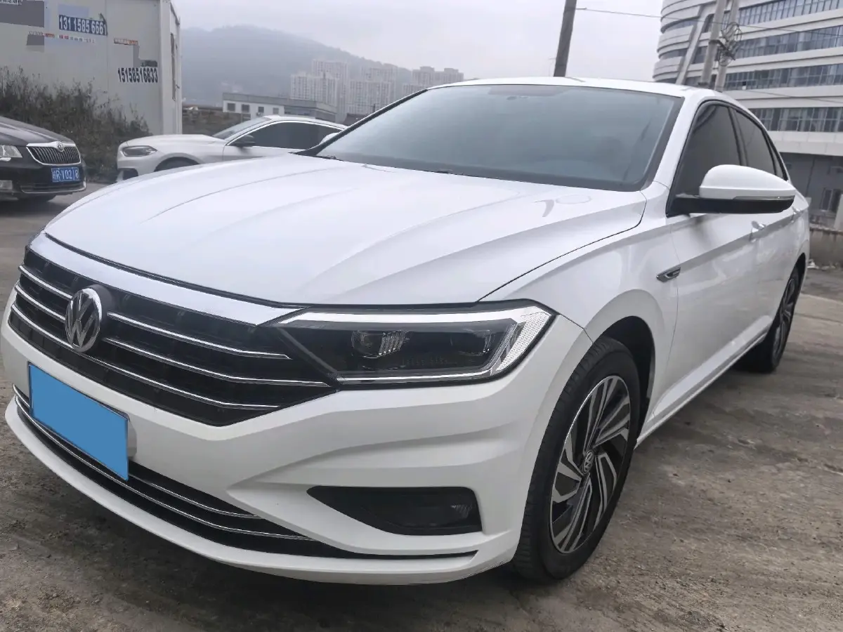 2022 Volkswagen Sagitar 1.4T 150HP L4 7DCT