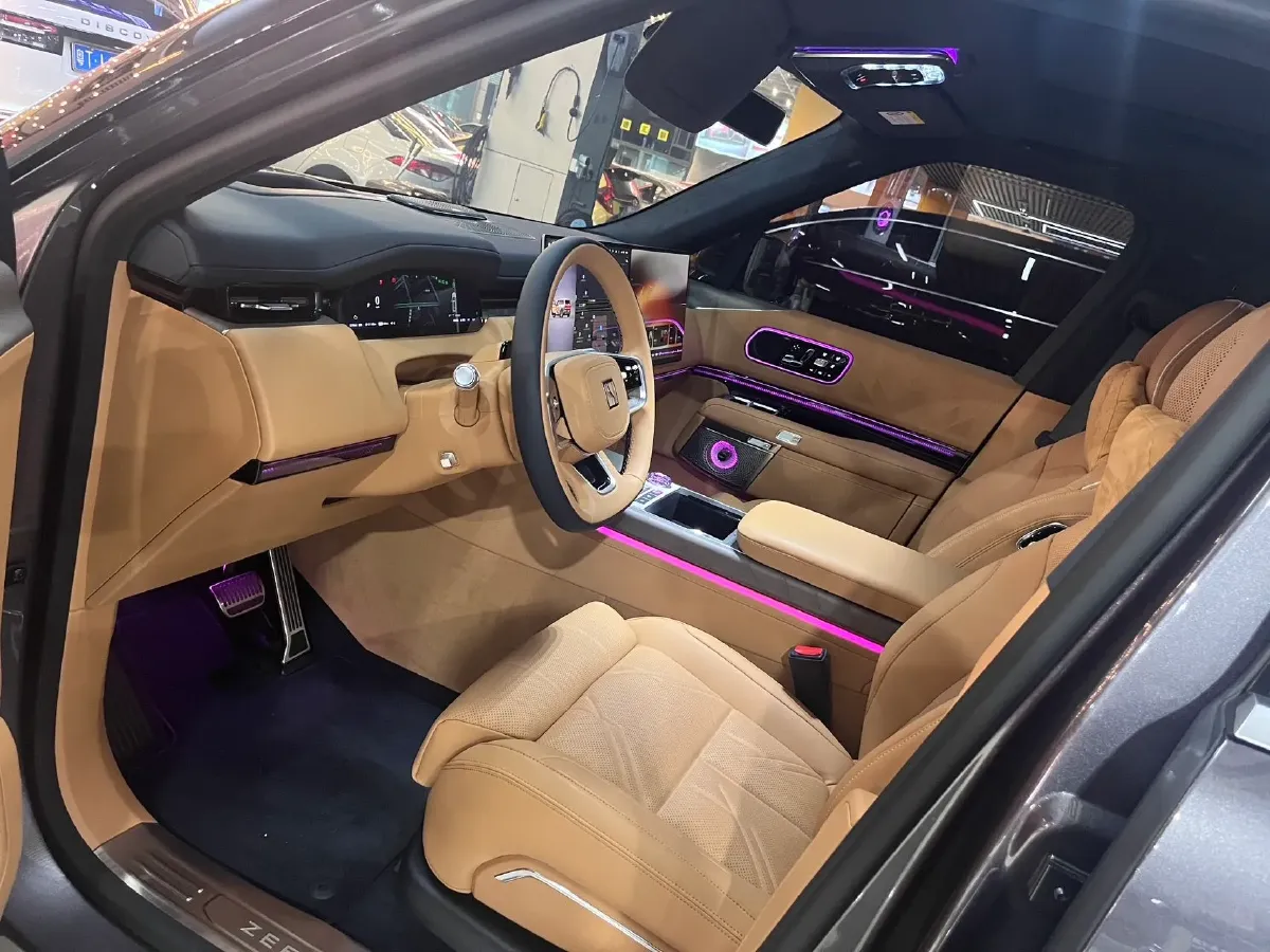 2025 Zeekr 9X 2.0T 279HP L4 1DHT PHEV,autocango,china used car exporter,china ev exporter,chinese used car exporter,chinese used ev exporter