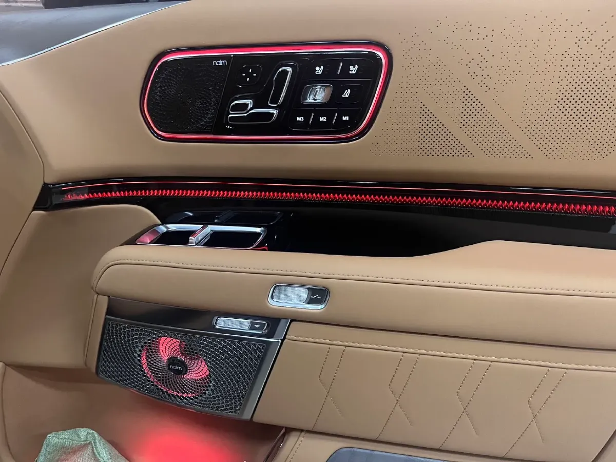 2025 Zeekr 9X 2.0T 279HP L4 1DHT PHEV,autocango,china used car exporter,china ev exporter,chinese used car exporter,chinese used ev exporter