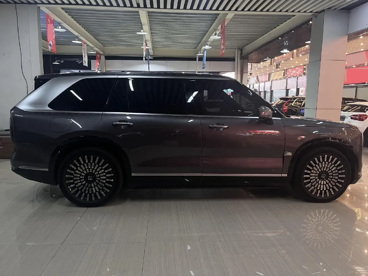 2025 Zeekr 9X 2.0T 279HP L4 1DHT PHEV,autocango,china used car exporter,china ev exporter,chinese used car exporter,chinese used ev exporter