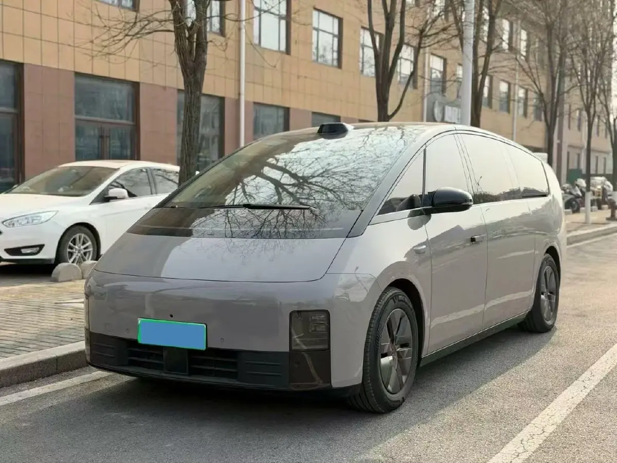 2024 Li MEGA BEV 102.7KWH