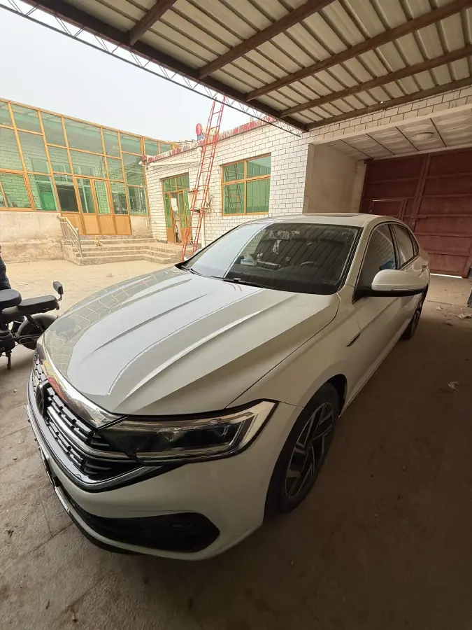 2023 Volkswagen Sagitar 1.4T 150HP L4 7DCT