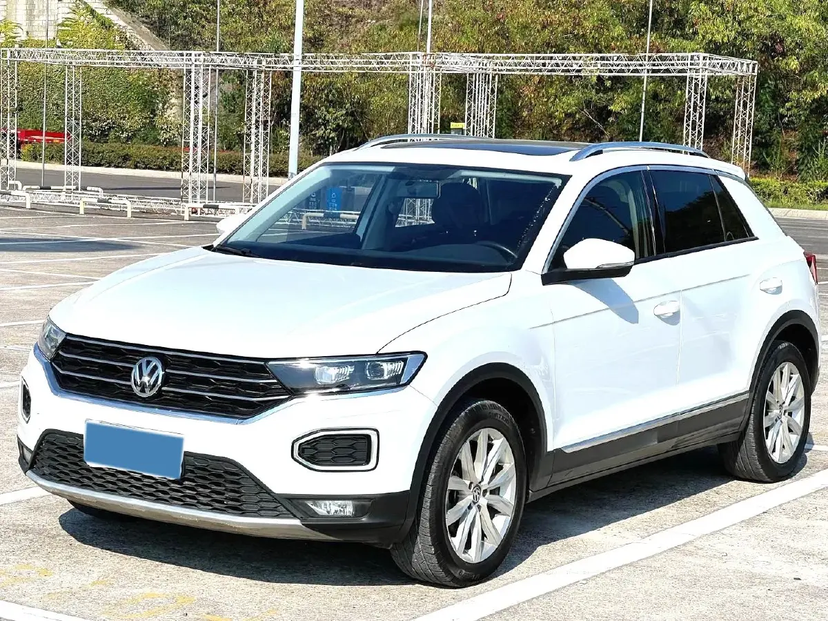 2021 Volkswagen T-Roc 1.4T 150HP L4 7DCT