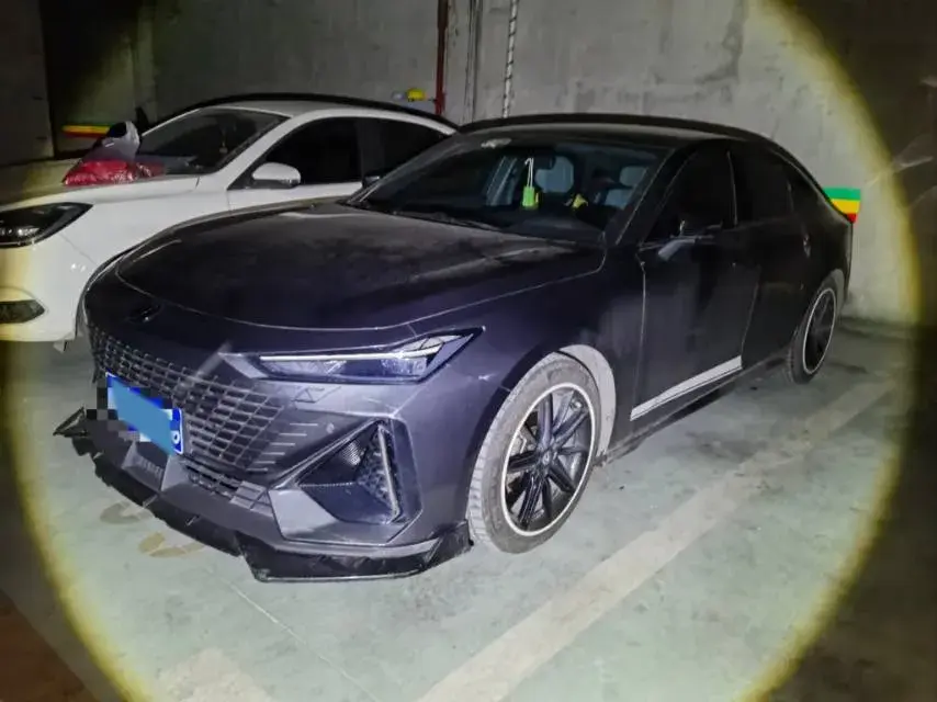 2022 ChangAn UNI-V 1.5T 188HP L4 7DCT