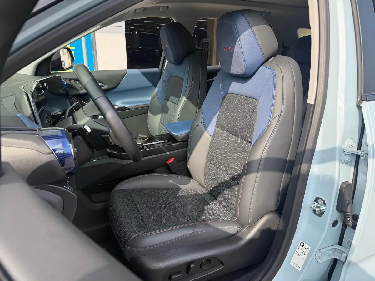 2024 Chevrolet EquinoxPlus 1.5T 180HP L4 2DHT PHEV 16.5KWH,autocango,china used car exporter,china ev exporter,chinese used car exporter,chinese used ev exporter