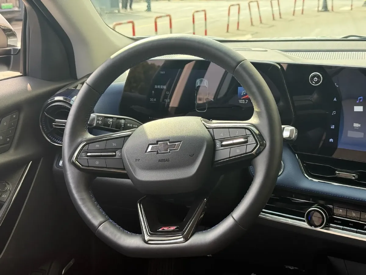 2024 Chevrolet EquinoxPlus 1.5T 180HP L4 2DHT PHEV 16.5KWH,autocango,china used car exporter,china ev exporter,chinese used car exporter,chinese used ev exporter