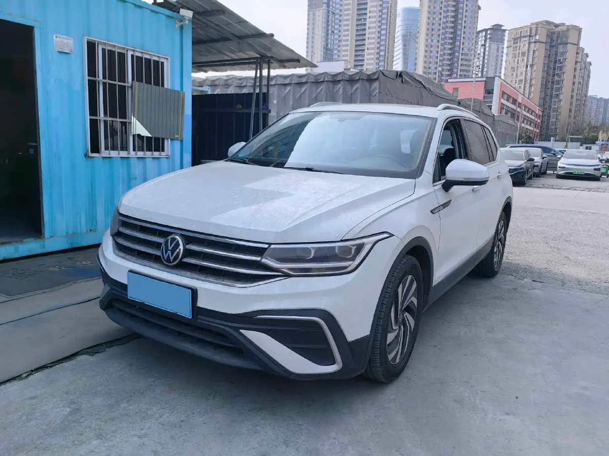 2023 Volkswagen Tiguan L 1.5T 160HP L4 7DCT