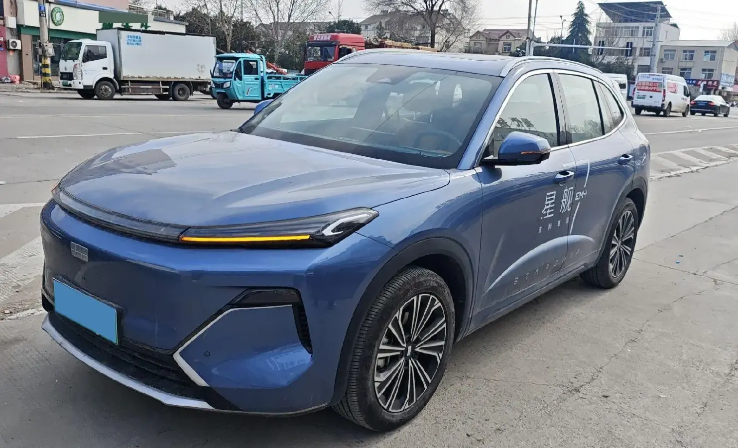 2025 BYD Sea Lion 05 DM-i 1.5L 101HP L4 E-CVT PHEV 18.3KWH