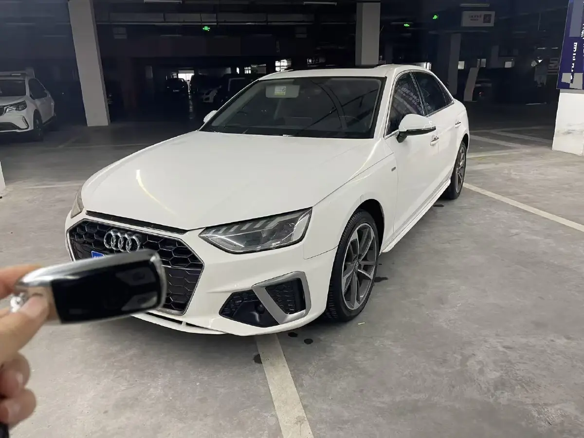2020 Audi A4L 2.0T 190HP L4 7DCT