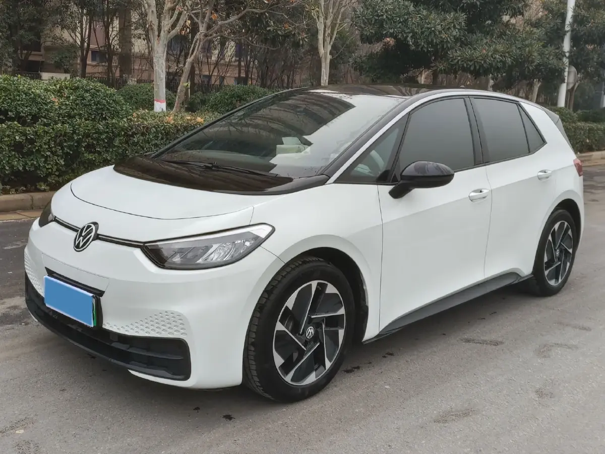 2025 Volkswagen ID.3 BEV 52.8KWH