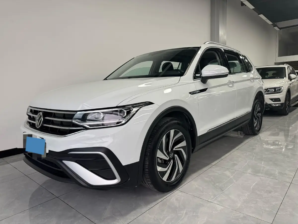 2023 Volkswagen Tiguan L 1.5T 160HP L4 7DCT