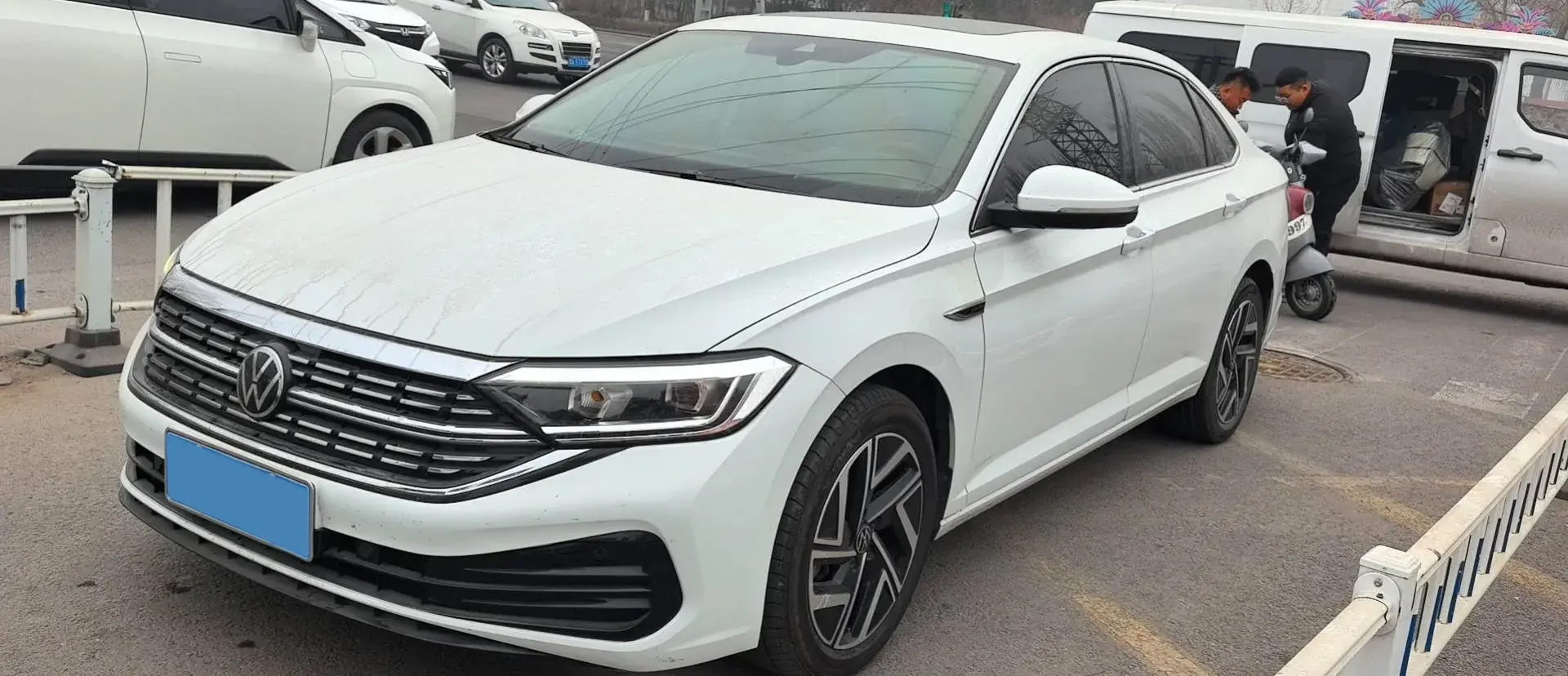 2023 Volkswagen Sagitar 1.5T 160HP L4 7DCT