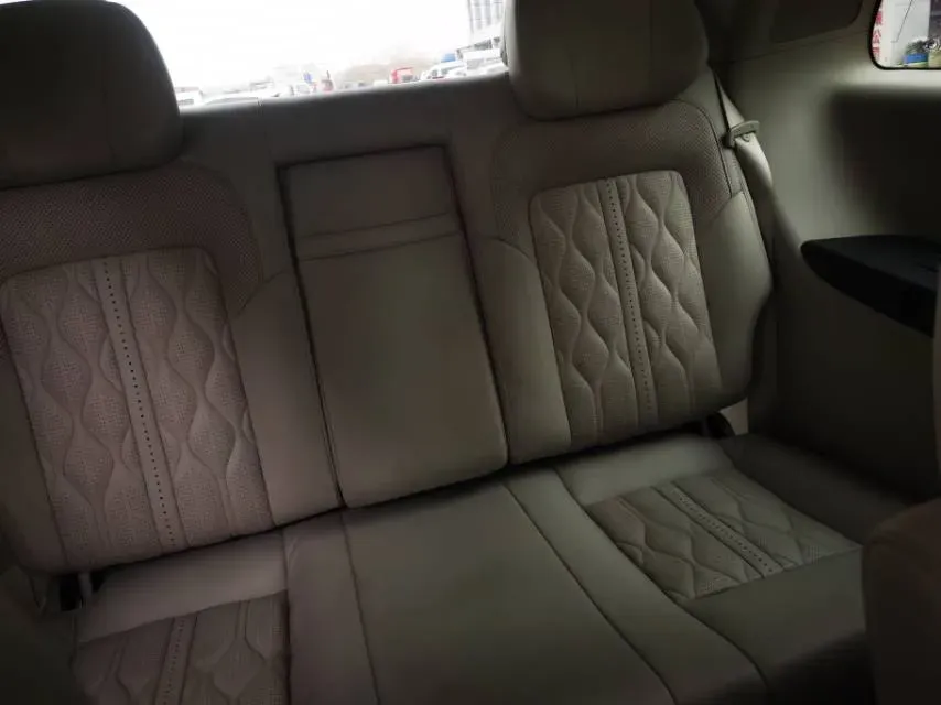 2021 Buick GL8 2.0T 237HP L4 9AT,autocango,china used car exporter,china ev exporter,chinese used car exporter,chinese used ev exporter