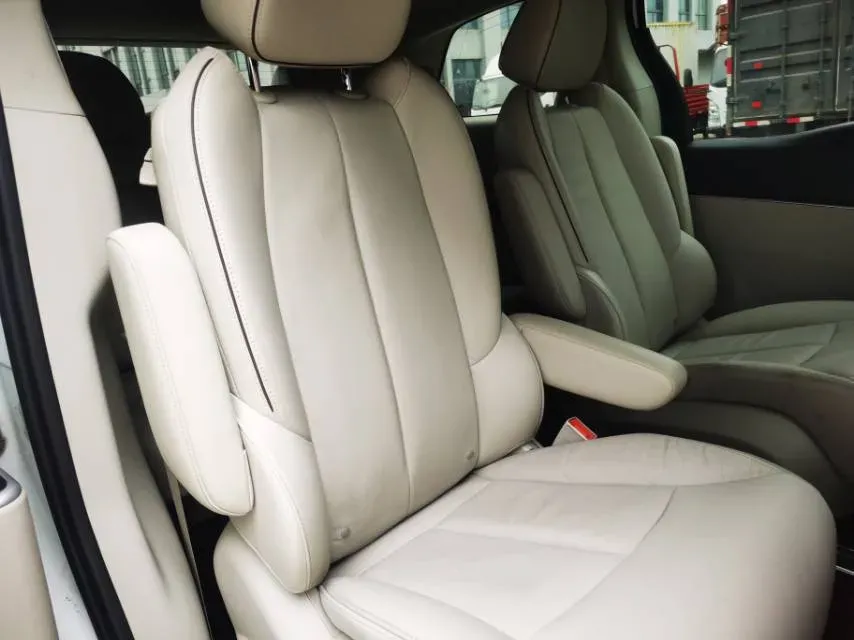 2021 Buick GL8 2.0T 237HP L4 9AT,autocango,china used car exporter,china ev exporter,chinese used car exporter,chinese used ev exporter