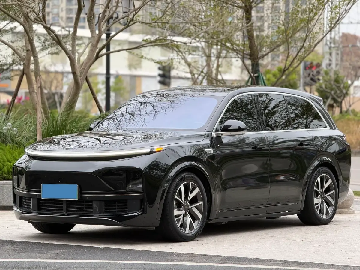 2023 Li L8 Range Extended 154HP REEV 40.9KWH