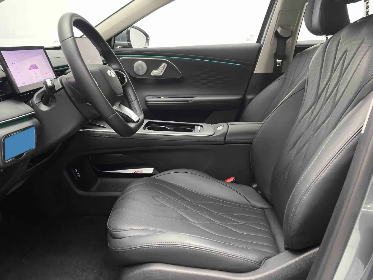 2025 Fulwin FulwinA8L 1.5T 156HP L4 1DHT PHEV 18.67KWH,autocango,china used car exporter,china ev exporter,chinese used car exporter,chinese used ev exporter