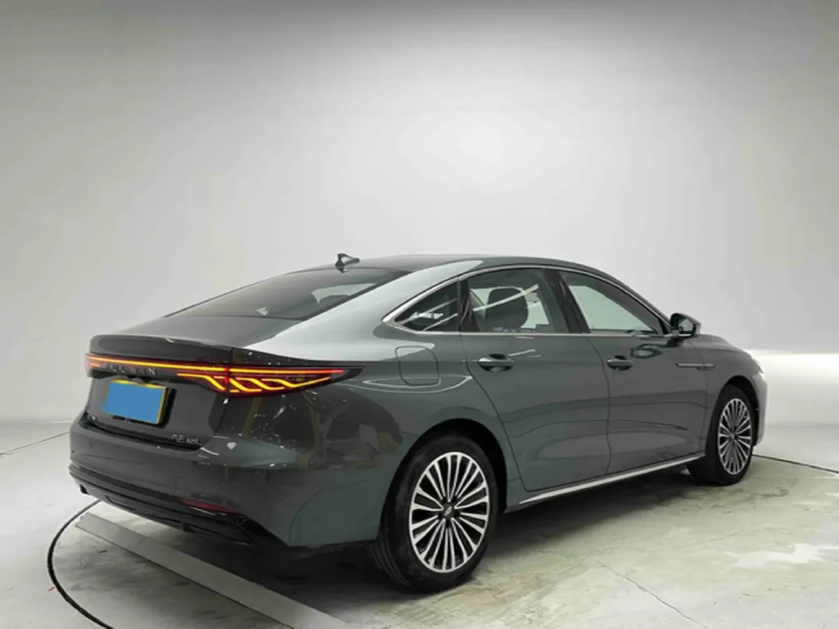 2025 Fulwin FulwinA8L 1.5T 156HP L4 1DHT PHEV 18.67KWH,autocango,china used car exporter,china ev exporter,chinese used car exporter,chinese used ev exporter