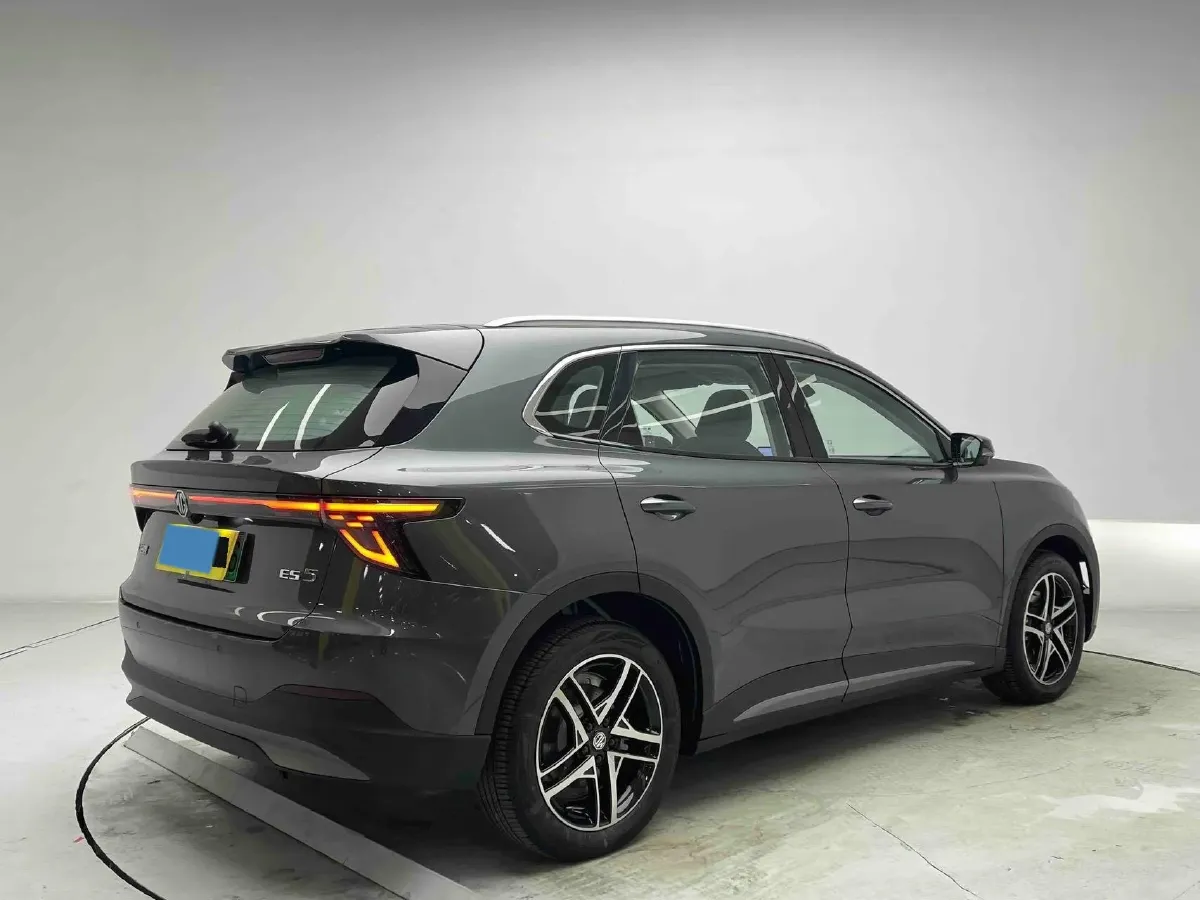 2025 MG MG ES5 BEV 62.2KWH,autocango,china used car exporter,china ev exporter,chinese used car exporter,chinese used ev exporter