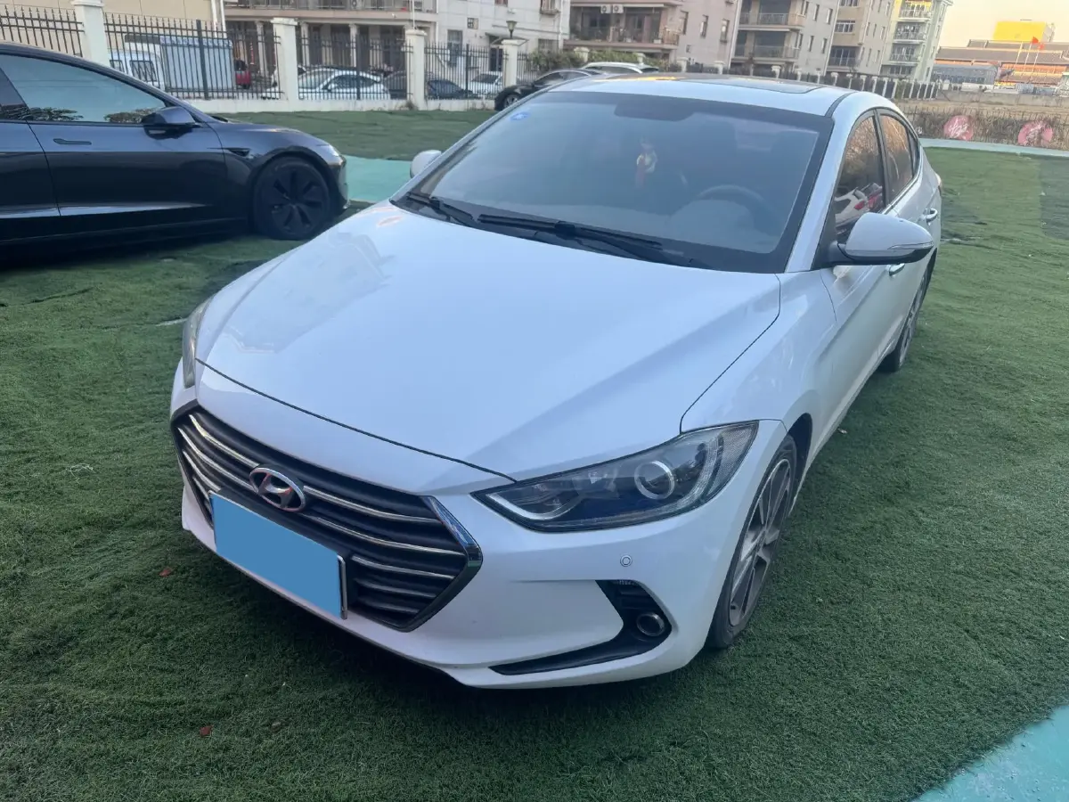 2016 Hyundai Elantra 1.6L 130HP L4 6AT