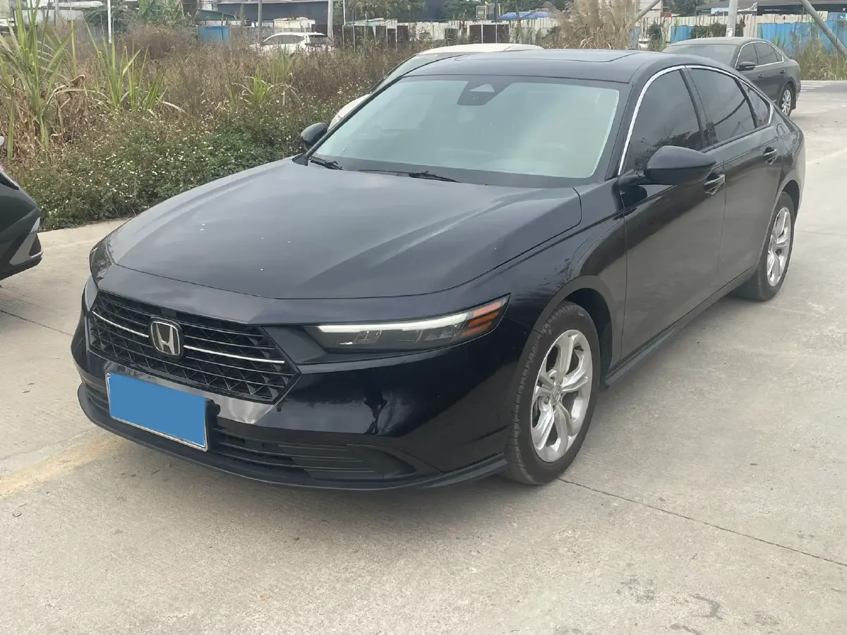 2025 Honda Accord 1.5T 192HP L4 CVT