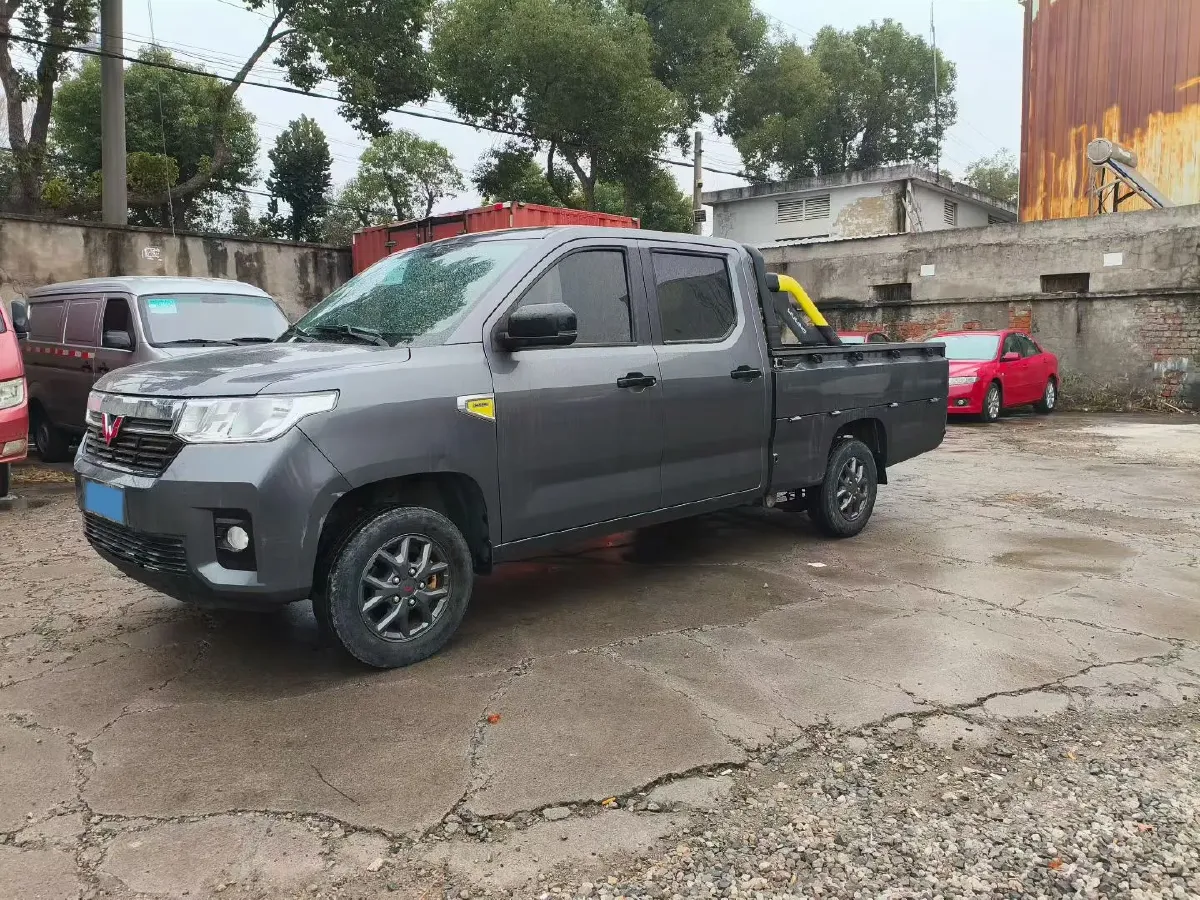 2021 WuLing ZhentTu 1.5L 99HP L4 5MT,autocango,china used car exporter,china ev exporter,chinese used car exporter,chinese used ev exporter